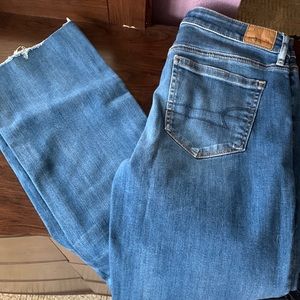 American Eagle hi rise cropped flare 10L